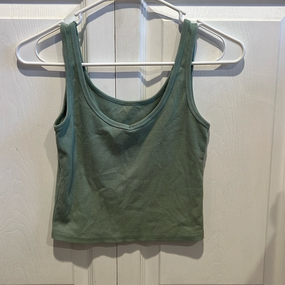 Small green crop top